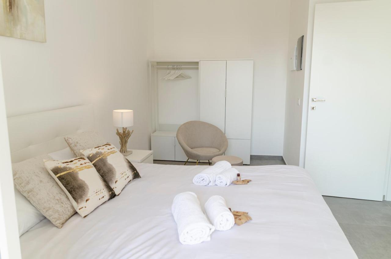 Apulialux - Exclusive And Modern City View, Private Parking Bari Exterior foto